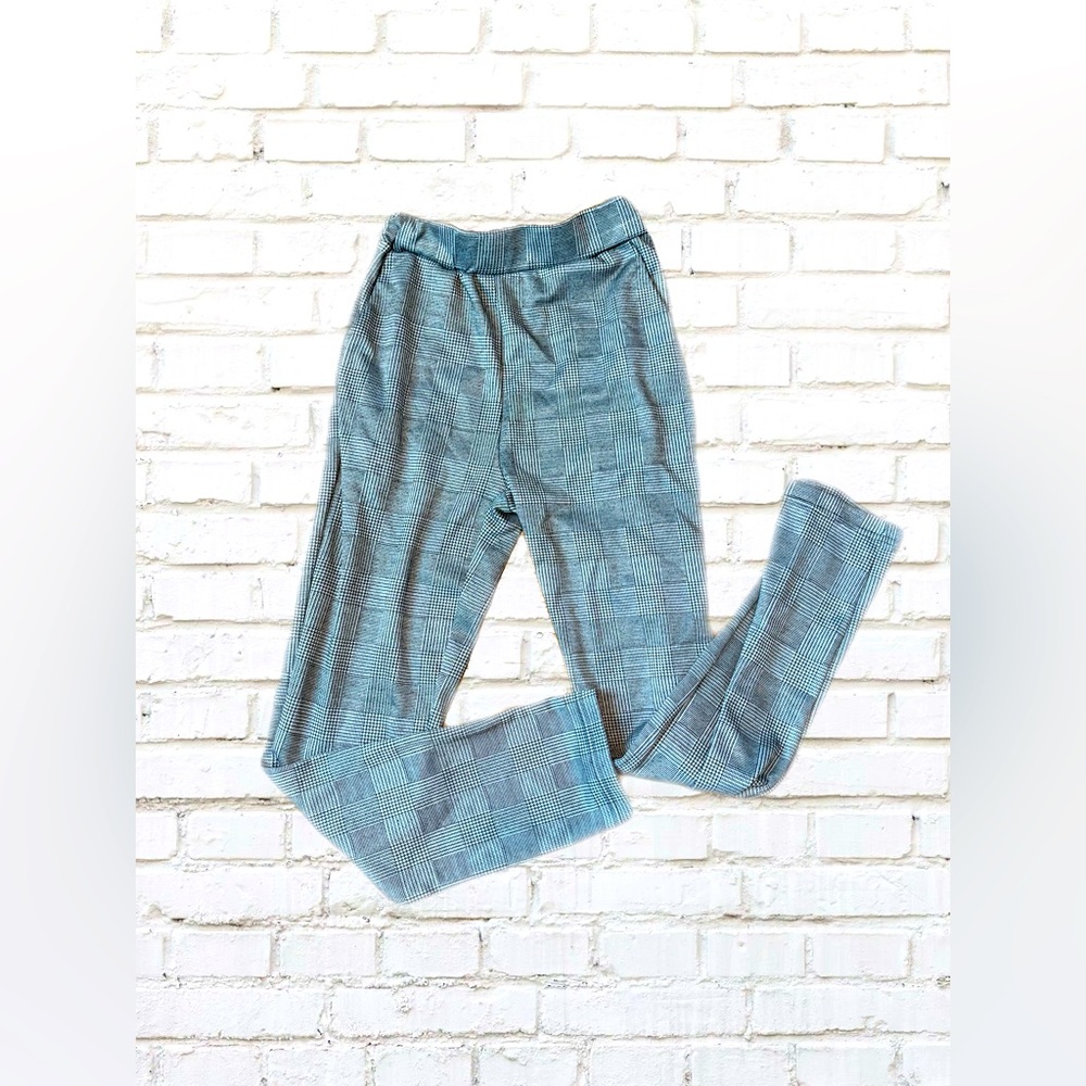 ✨ high waisted work pants W/ pockets✨